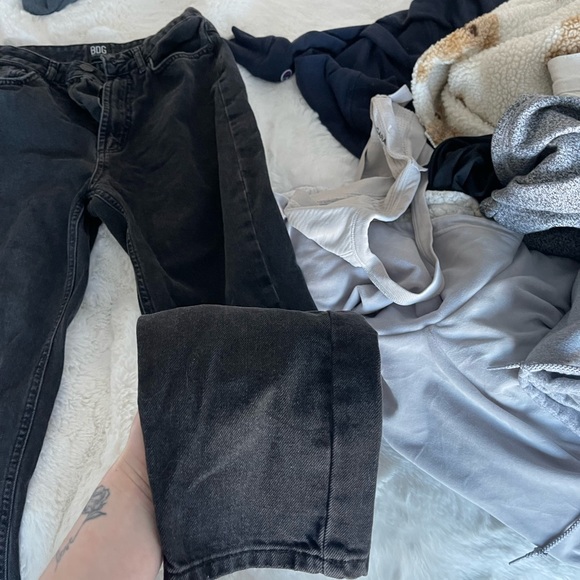 urban outfitters jeans - Picture 2 of 3